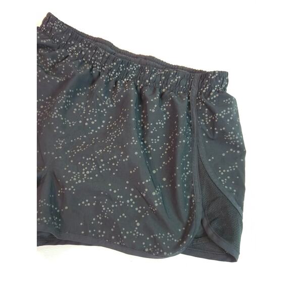 Under Armour Shorts Womens Small Black Spotted Loose Fit Heatgear Running Active - Picture 5 of 6